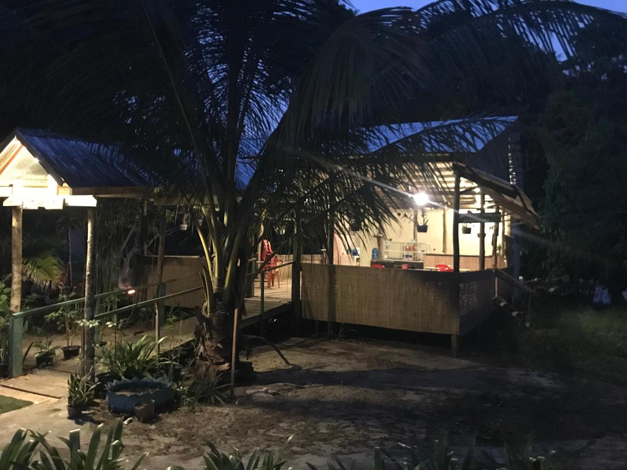 Naks Shack Vandrehjem Koh Ta Kiev Eksteriør billede